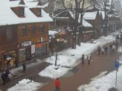 Zaskakujący widok na Krupówkach. Nie tego można się spodziewać w Zakopanem pod koniec marca