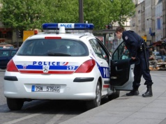 Próba zamachu bombowego w centrum stolicy Francji