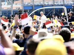 Wierni na stadionie w Monako: nie spodziewaliśmy się tak szybko gościć u nas papieża