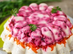 Takiej babki wielkanocnej jeszcze nigdy nie jadłeś. Robi się ją ze śledzi