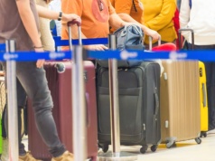 Wielki chaos na lotniskach przed Wielkanocą. Opóźnienia i masowe odwołania lotów to dopiero początek