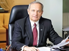 Generał Stanisław Koziej: USA rozmieniają autorytet mocarstwa na drobne