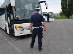 Pijany kierowca miał zabrać dzieci na wycieczkę. Ta interwencja zapobiegła tragedii