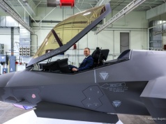 Prezydent Karol Nawrocki w zakładach produkcyjnych samolotów F-35