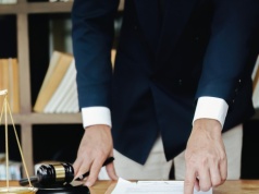 Umowa dożywocia – czy można ją rozwiązać?