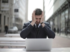 Miliardy w błoto. Najgłośniejsze porażki startupów w historii