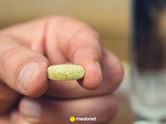 Czy witamina C naprawdę chroni przed przeziębieniem i nowotworami?