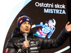 Gwiazdy futbolu składają hołd Kamilowi Stochowi. "W naszych krajach już jesteś legendą"