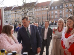 Wielkanocny Jarmark z udziałem ministra rolnictwa