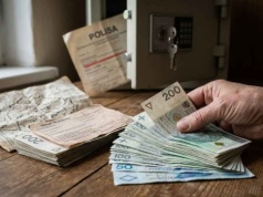 Ile gotówki możesz trzymać w domu? Warto wiedzieć, aby uniknąć kontroli