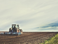 Rolnik sprzedał gospodarstwo magnatowi hotelowemu. Zamiast pól uprawnych apartamenty i las