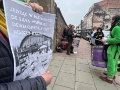 Protest na Kazimierzu: spod kościoła Bożego Ciała pod Starą Zajezdnię (Galeria)