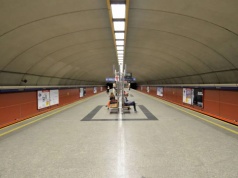 Metro M1 z utrudnieniami. Część stacji zamknięta