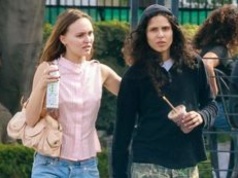Lily-Rose Depp z UKOCHANĄ snują się po uliczkach Beverly Hills (ZDJĘCIA)