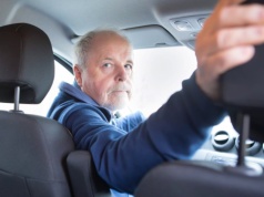 Najlepsze auto dla seniora. Eksperci wskazali konkretne modele