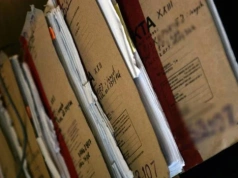 W domu emerytowanego oficera znaleziono setki teczek SB