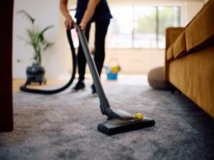 Przed świętami mają pełne ręce roboty. Oto stawki sprzątaczek