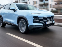 Jetour Dashing to chiński Urus tańszy od Skody. Jeździ tak jak wygląda?