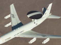 Iran zniszczył amerykańskie supersamoloty. Tak głębokich uderzeń USA nie doświadczyło od dekad