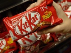 Zuchwała kradzież 12 ton batonów KitKat. Firma zabrała głos