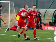 Piast wypuścił wygraną w końcówce. Remis po rollercoasterze w Żmigrodzie