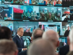 Tusk do żołnierzy: wojna nie może być kaprysem polityków
