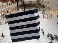 Kosmetyki dla dorosłych trafiają do dzieci? Sephora i Benefit pod lupą