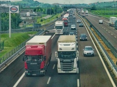 Bruksela symbolicznie łagodzi cele redukcji CO2 dla producentów ciężarówek