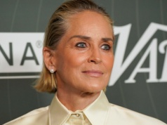 Tych błędów w makijażu nie popełniaj, jeśli nie chcesz wyglądać na starszą