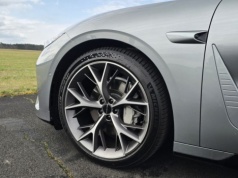 Nowa marka premium już nad Wisłą. Początkowo 480-konne napędy, a za niedługo hybryda plug-in