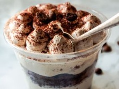 Włoski deser w ekspresowej wersji. Podaję w szklance zamiast na talerzu