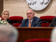 Radni nie odwołali ze stanowiska przewodniczącego Jerzego Borcza