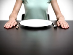 Post jakościowy a post ilościowy – czym się różnią? Który obowiązuje w Wielkim Poście i co można jeść? Wykluczone jest nie tylko mięso