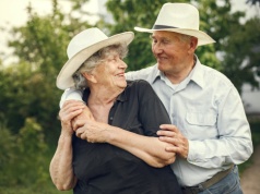 Znacznie więcej mężczyzn niż kobiet nie dożywa emerytury. To dyskryminacja