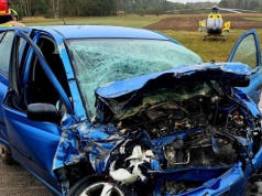 Czołowe zderzenie osobówki z ciężarówką na drodze wojewódzkiej nr 812. Lądował śmigłowiec LPR