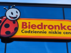 Pilny komunikat Biedronki. Wycofano produkt. Groźne bakterie
