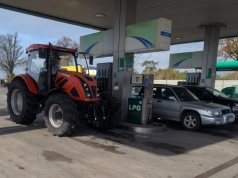 Paliwo tańsze? Rolnicy liczą i wychodzi drożej. VAT zmienia wszystko