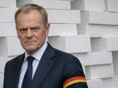 Tusk niszczy kolejną polską branżę. Chodzi o styropian