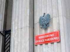 Decyzja Barbary Nowackiej w sprawie edukacji zdrowotnej się opóźnia