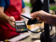 W jednej chwili możesz zostać odcięty od swoich pieniędzy. Wszystko przez poglądy polityczne