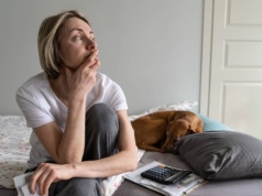 "Po śmierci męża znalazłam dowody zdrady. Najgorsze, że muszę milczeć"