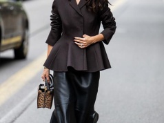 Przez lata była symbolem złego gustu. Teraz ta kurtka to najlepsza inwestycja na 2026 rok