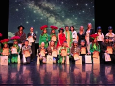 Teatr, który uczy relacji. Młodzież ze szkoły w Suchożebrach o samotności, przyjaźni i odpowiedzialności (zdjęcia+filmy)