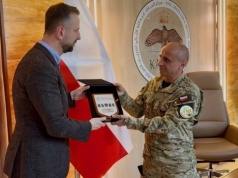 Kosiniak-Kamysz w Jordanii. Spotkał się z polskimi żołnierzami