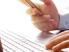 Polacy zadecydowali - tak chcą korzystać z konta w swoim banku