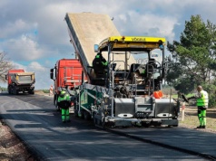 Prace na drodze do Giewartowa przyspieszyły