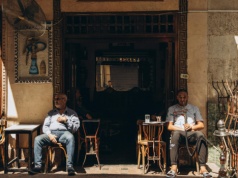 Egipt tnie zużycie energii: sklepy i restauracje zamykane o 21, wyjątki dla kurortów