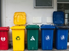 Białe, czerwone, pomarańczowe. Kolory pojemników na odpady wymykają się spod kontroli