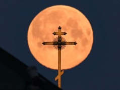 Kiedy pełnia Księżyca w kwietniu? Różowy Księżyc to nie wszystko. Zobaczymy wyjątkowe zjawiska