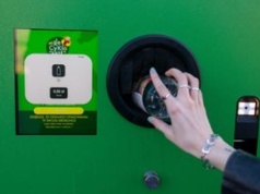 Biedronka nie oddała kaucji. Tak klientka odzyskała pieniądze